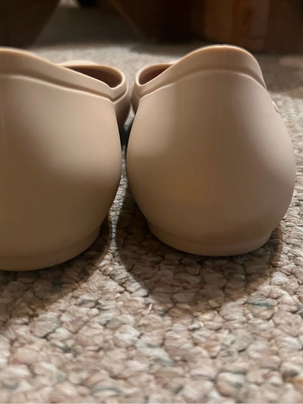 Crocs Brooklyn Pointed Toe Flats Women’s Size 8 Nude Tan Ballet Shoes